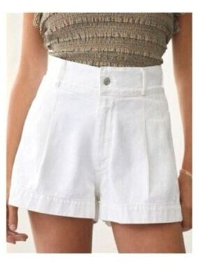 Edwin Isla Shorts in Eggshell